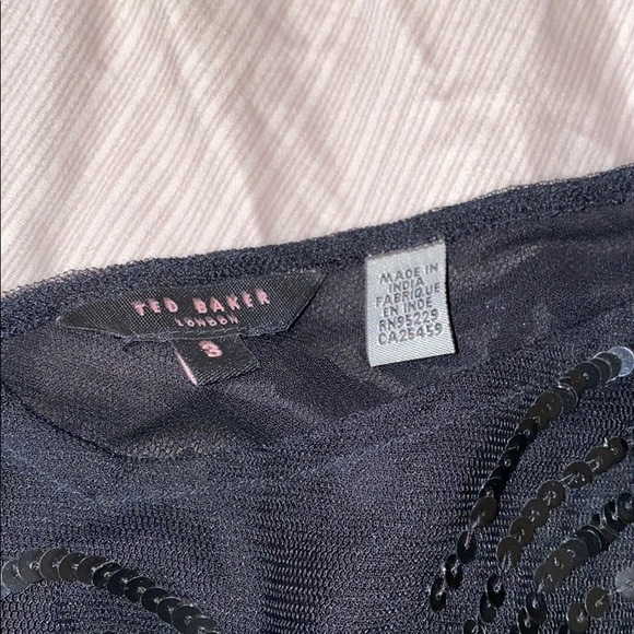 Women’s top - Picture 3 of 5